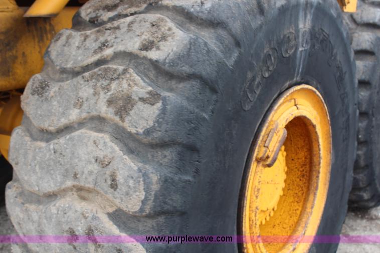 image for item H6723 1995 Volvo BMA35 articulated haul truck