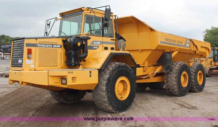 image for item H6724 1995 Volvo BMA35 articulated haul truck
