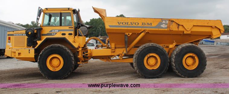 image for item H6724 1995 Volvo BMA35 articulated haul truck