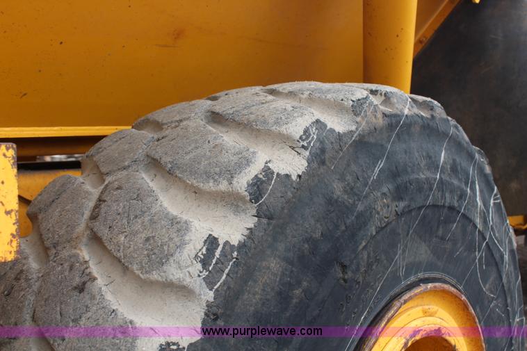 image for item H6724 1995 Volvo BMA35 articulated haul truck