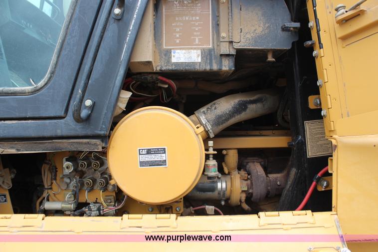 image for item H6726 2002 Caterpillar 963C track loader