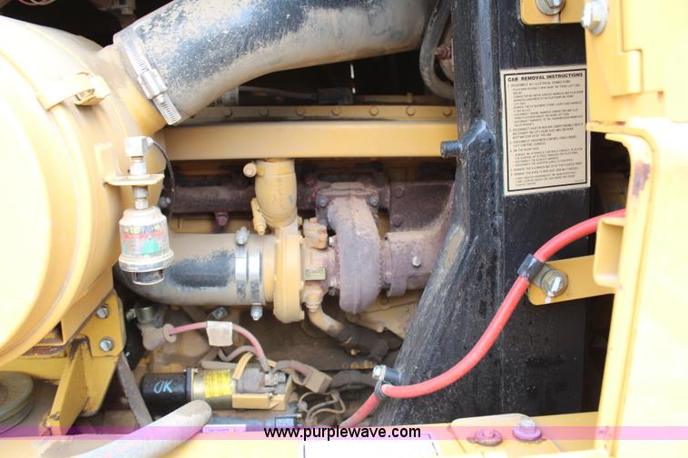 image for item H6726 2002 Caterpillar 963C track loader