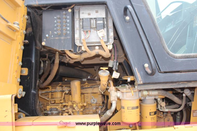 image for item H6726 2002 Caterpillar 963C track loader