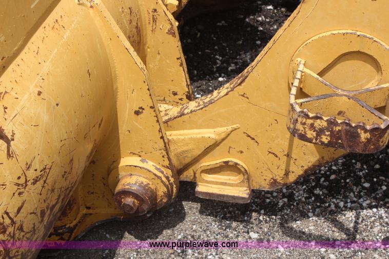 image for item H6726 2002 Caterpillar 963C track loader