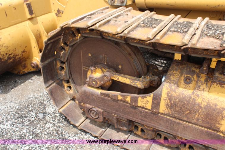 image for item H6726 2002 Caterpillar 963C track loader