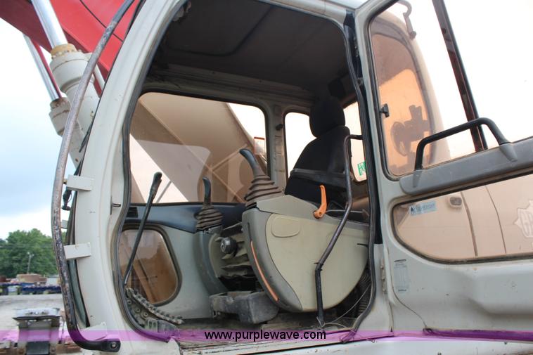 image for item H6727 2004 Link-Belt 330 LX excavator