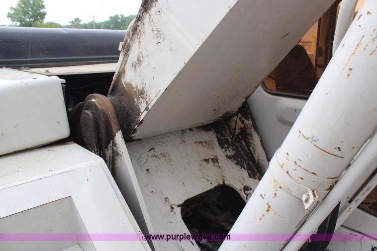 image for item H6727 2004 Link-Belt 330 LX excavator