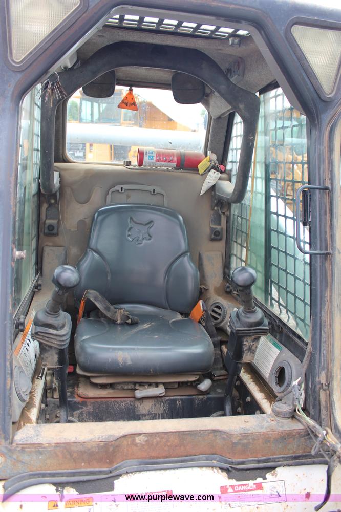 image for item H6728 2005 Bobcat T300 track skid steer