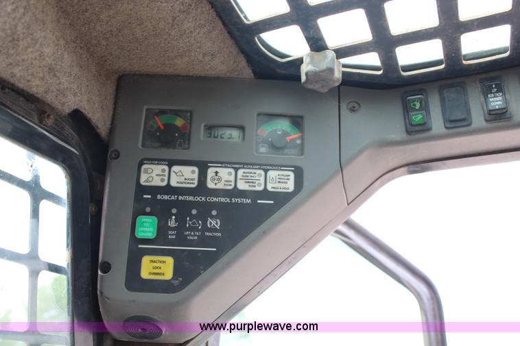 image for item H6728 2005 Bobcat T300 track skid steer