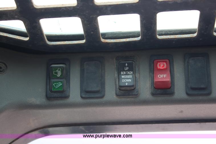 image for item H6728 2005 Bobcat T300 track skid steer