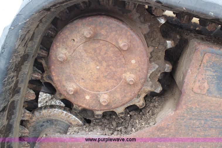 image for item H6728 2005 Bobcat T300 track skid steer