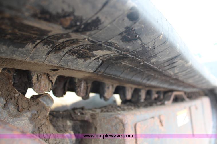 image for item H6728 2005 Bobcat T300 track skid steer