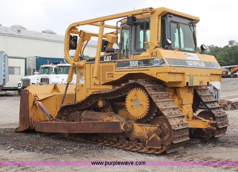 image for item H6739 1998 Caterpillar D6R XL dozer