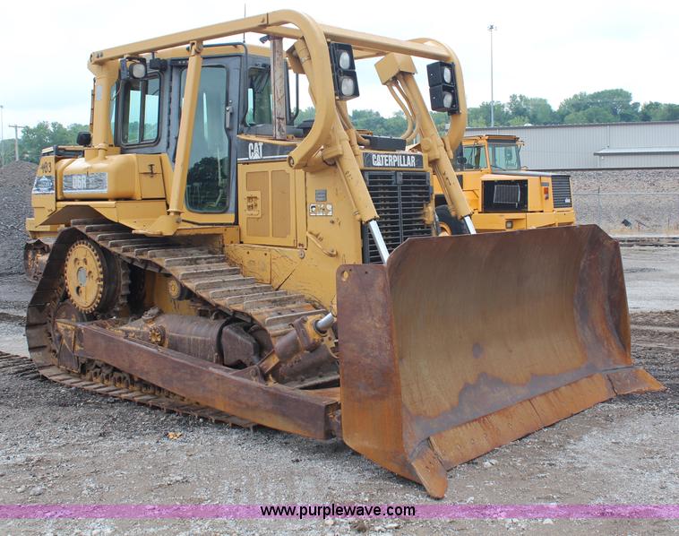 image for item H6739 1998 Caterpillar D6R XL dozer