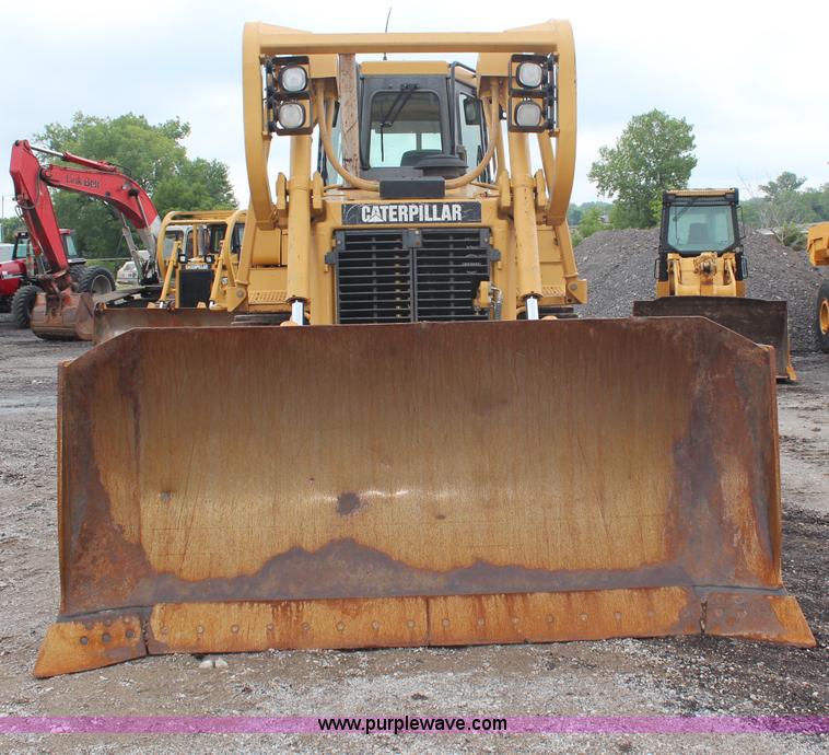 image for item H6739 1998 Caterpillar D6R XL dozer
