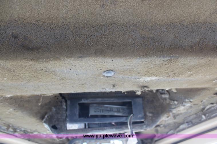 image for item H6739 1998 Caterpillar D6R XL dozer