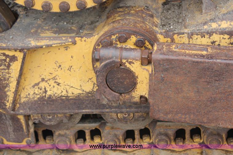image for item H6739 1998 Caterpillar D6R XL dozer