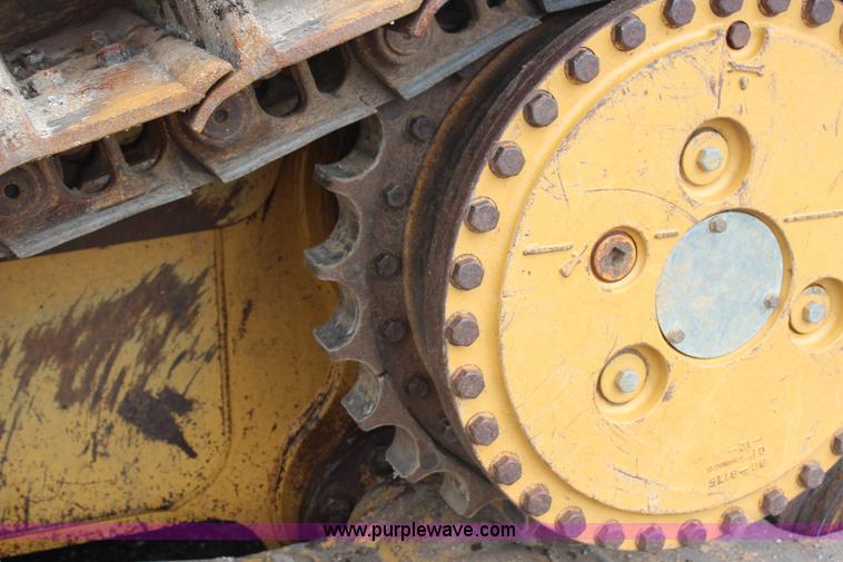 image for item H6739 1998 Caterpillar D6R XL dozer