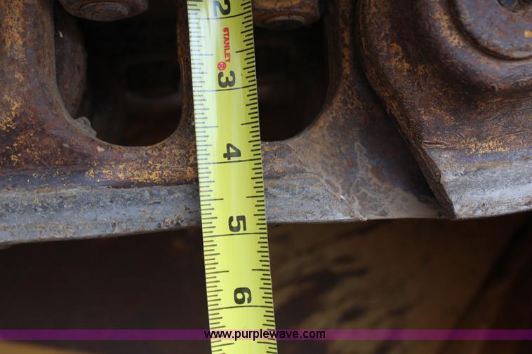 image for item H6739 1998 Caterpillar D6R XL dozer