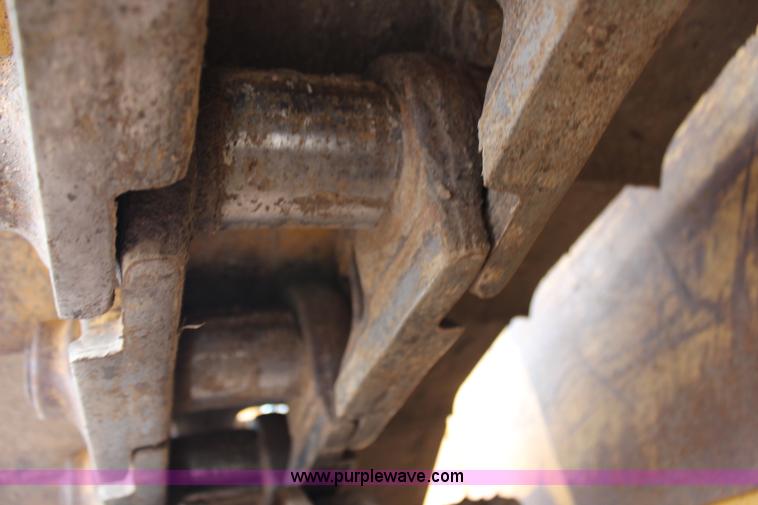 image for item H6739 1998 Caterpillar D6R XL dozer