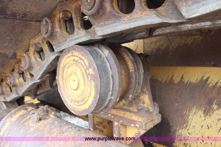 image for item H6739 1998 Caterpillar D6R XL dozer
