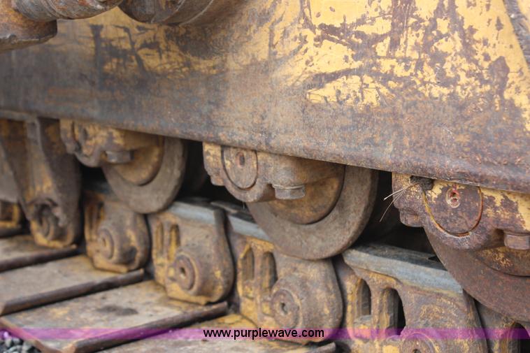 image for item H6739 1998 Caterpillar D6R XL dozer