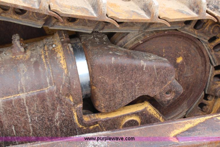 image for item H6739 1998 Caterpillar D6R XL dozer