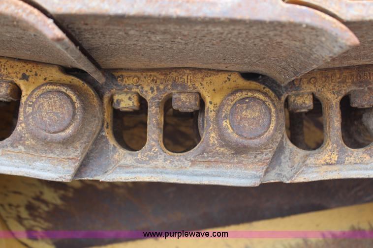 image for item H6739 1998 Caterpillar D6R XL dozer