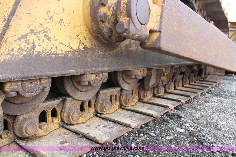 image for item H6739 1998 Caterpillar D6R XL dozer
