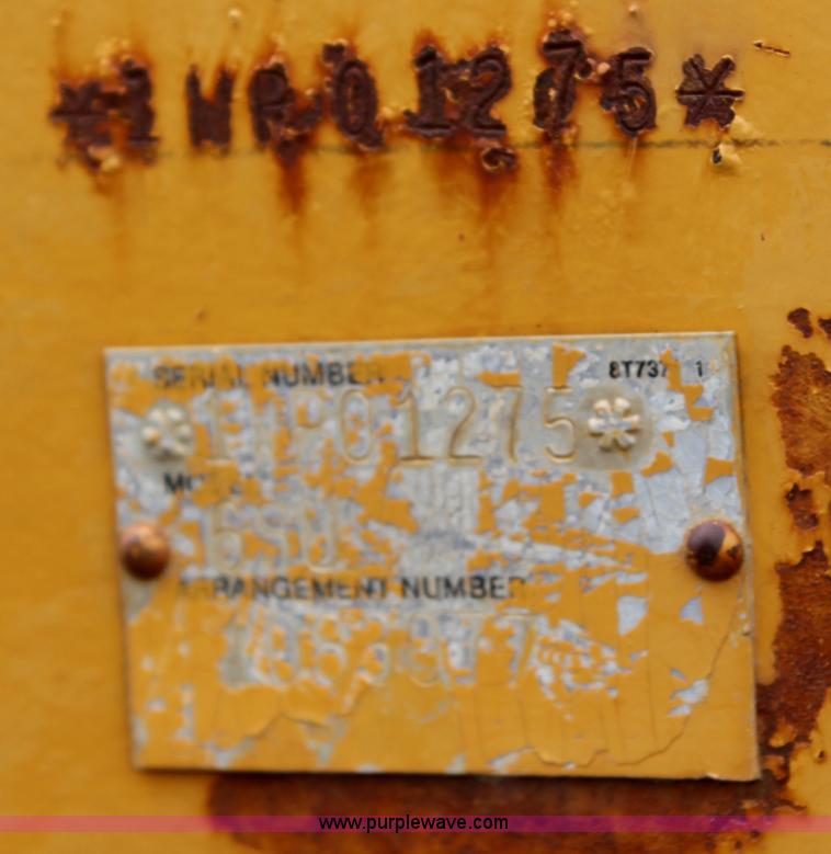 image for item H6739 1998 Caterpillar D6R XL dozer