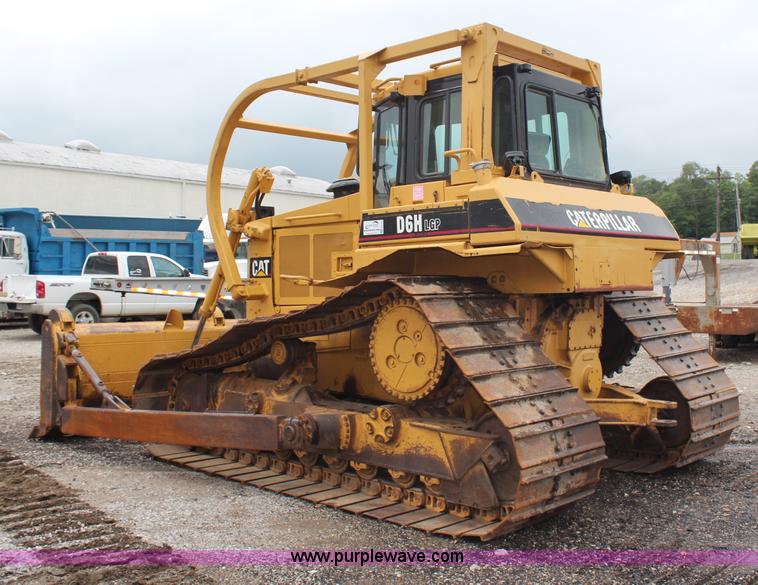 image for item H6743 1992 Caterpillar D6H LGP Series II dozer