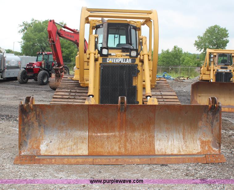 image for item H6743 1992 Caterpillar D6H LGP Series II dozer