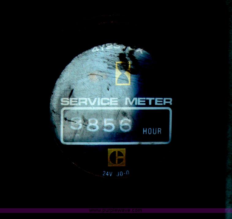 image for item H6743 1992 Caterpillar D6H LGP Series II dozer