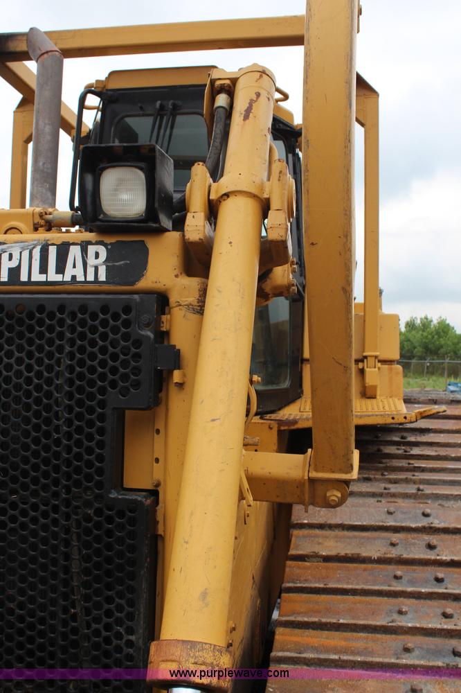 image for item H6743 1992 Caterpillar D6H LGP Series II dozer