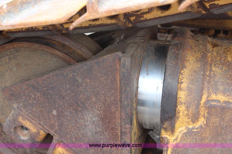 image for item H6743 1992 Caterpillar D6H LGP Series II dozer