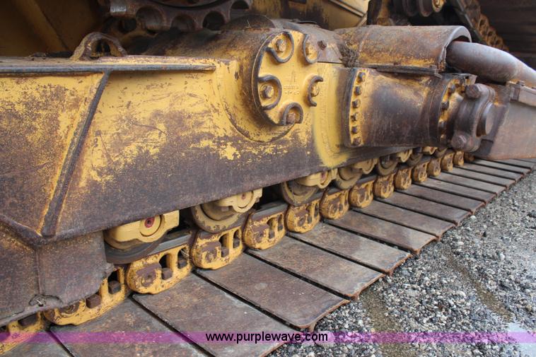 image for item H6743 1992 Caterpillar D6H LGP Series II dozer