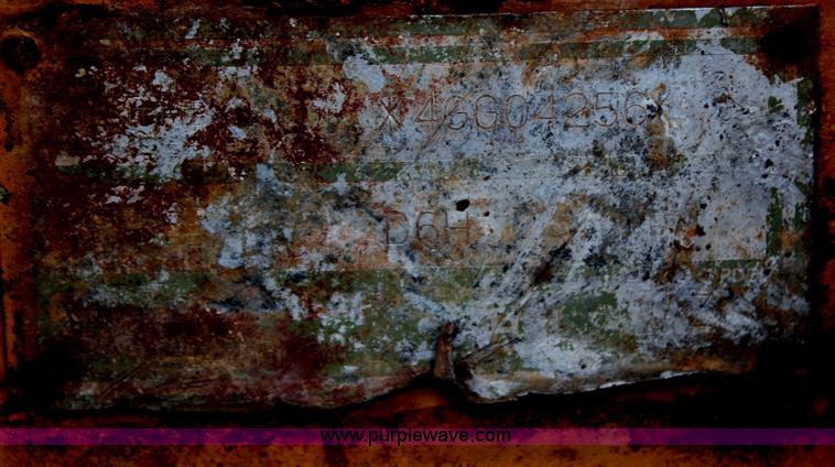 image for item H6743 1992 Caterpillar D6H LGP Series II dozer