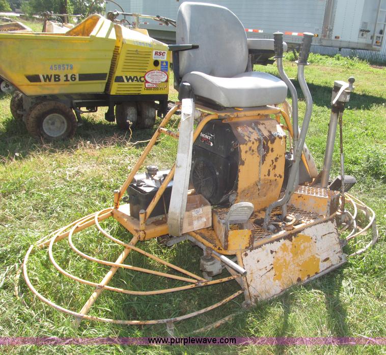 image for item AE9461 Dynapac B684HUST6SL ride on 44" power trowel