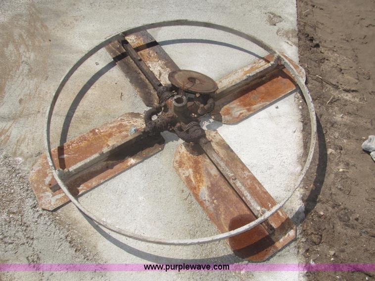 image for item AE9461 Dynapac B684HUST6SL ride on 44" power trowel