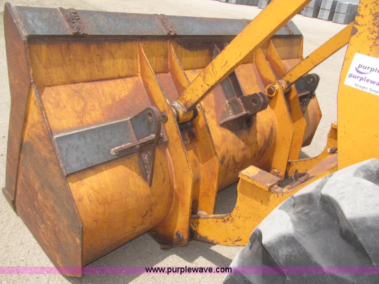 image for item B5496 Case W20B articulated wheel loader