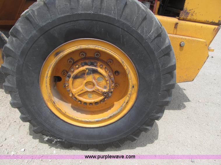 image for item B5496 Case W20B articulated wheel loader