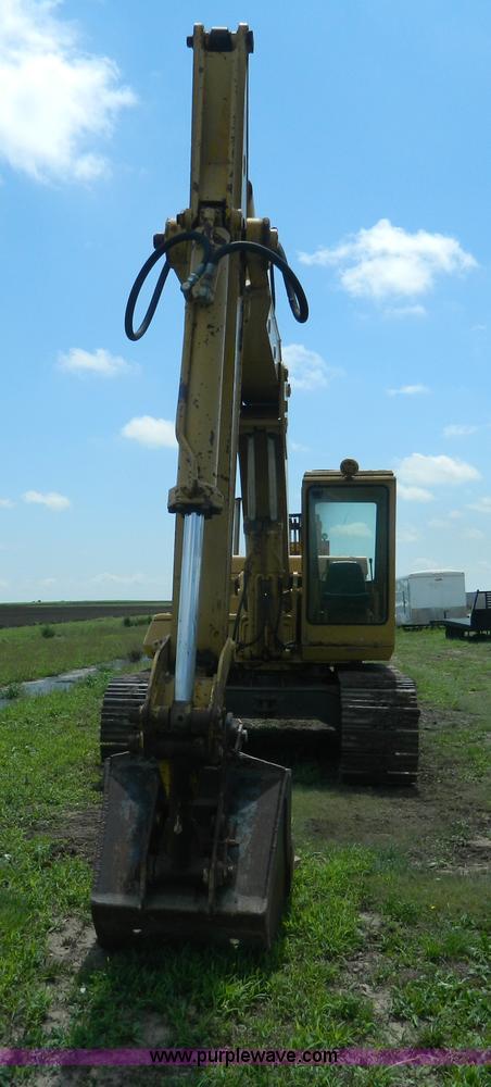 image for item D6020 Massey-Ferguson MF450-S excavator