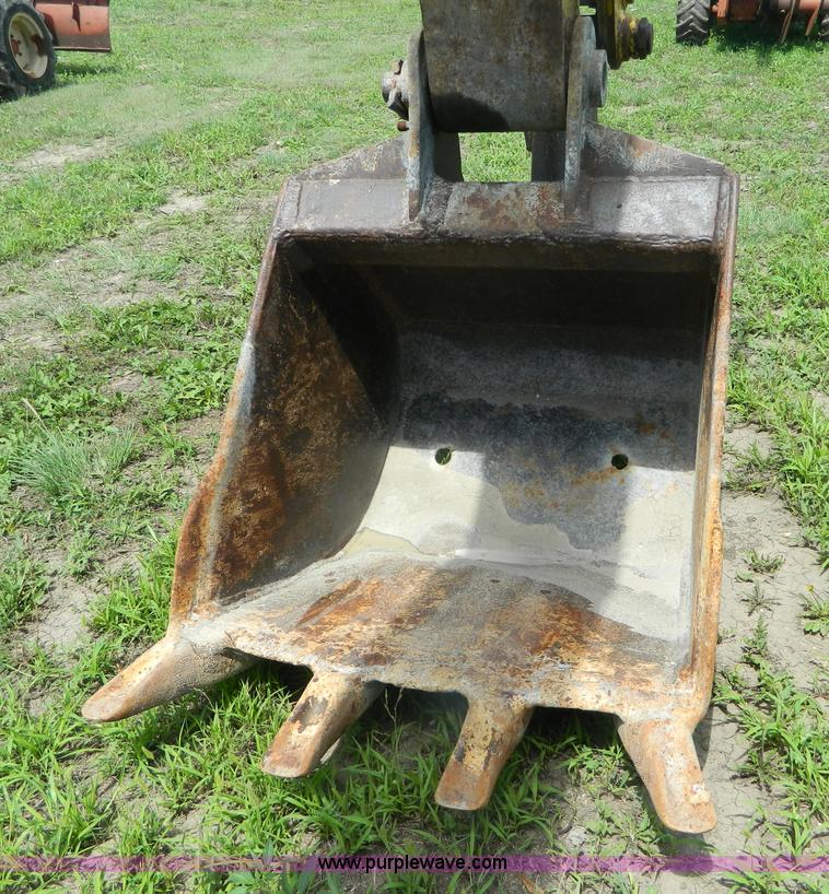 image for item D6020 Massey-Ferguson MF450-S excavator