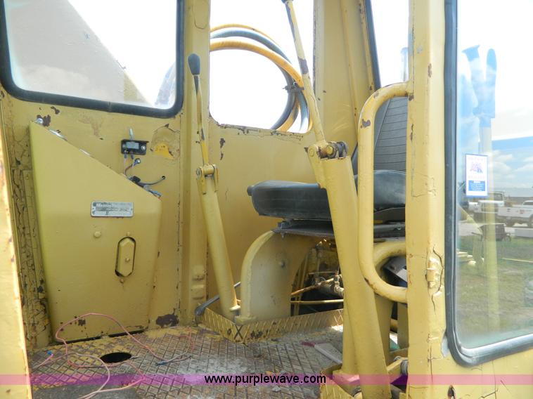 image for item D6020 Massey-Ferguson MF450-S excavator