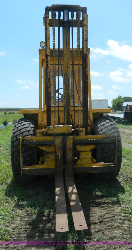 image for item D6021 International 7000 forklift