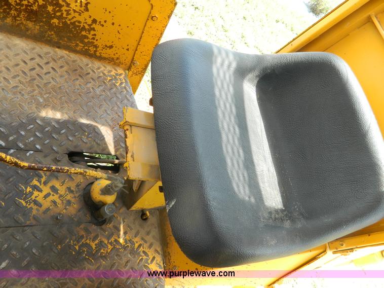 image for item D6021 International 7000 forklift