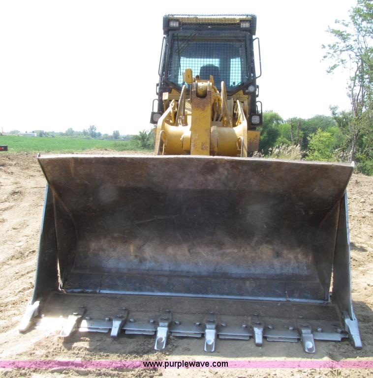 image for item D7467 2001 Caterpillar 963C track loader