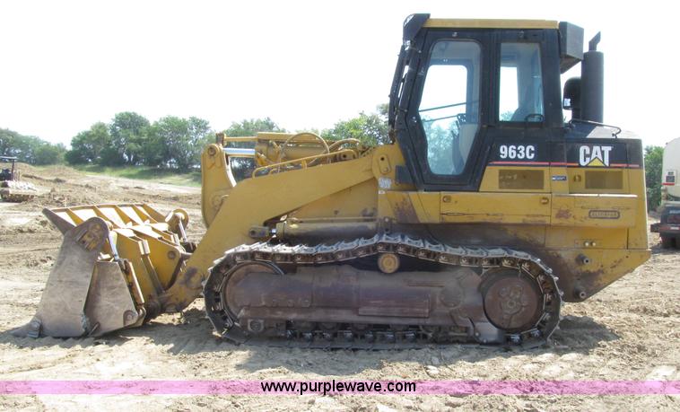 image for item D7467 2001 Caterpillar 963C track loader