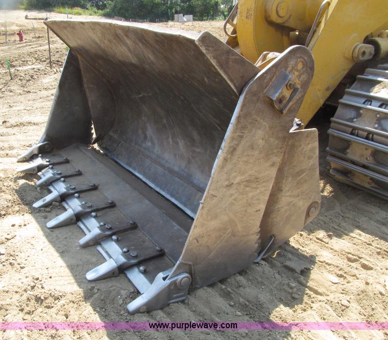 image for item D7467 2001 Caterpillar 963C track loader