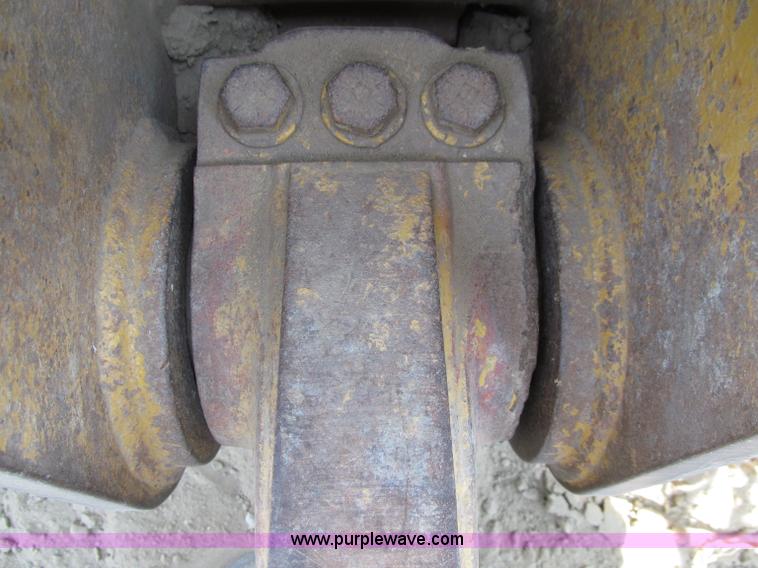 image for item D7467 2001 Caterpillar 963C track loader